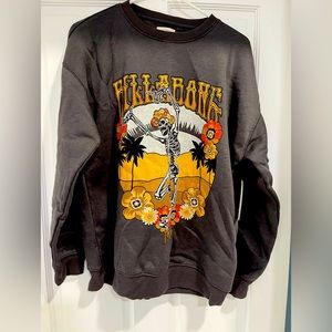 NWT Size Medium Billabong Sweatshirt